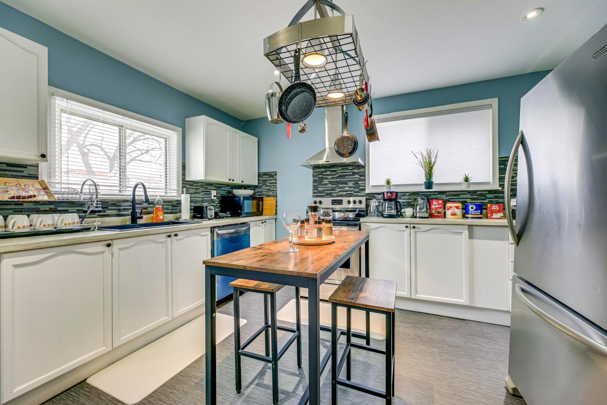 Tranquil Oasis In Lakeview Mississauga