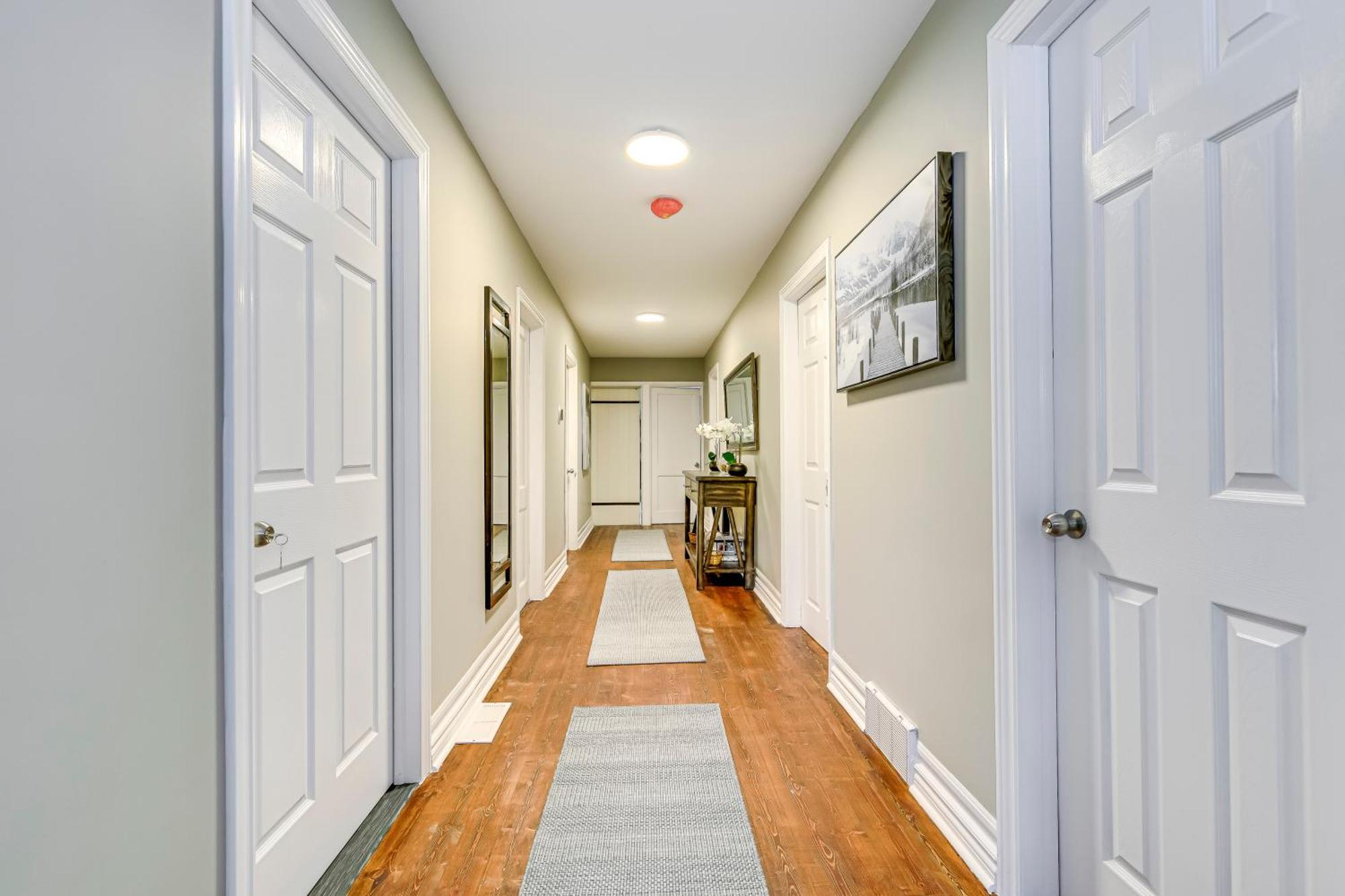 Tranquil Oasis In Lakeview Mississauga